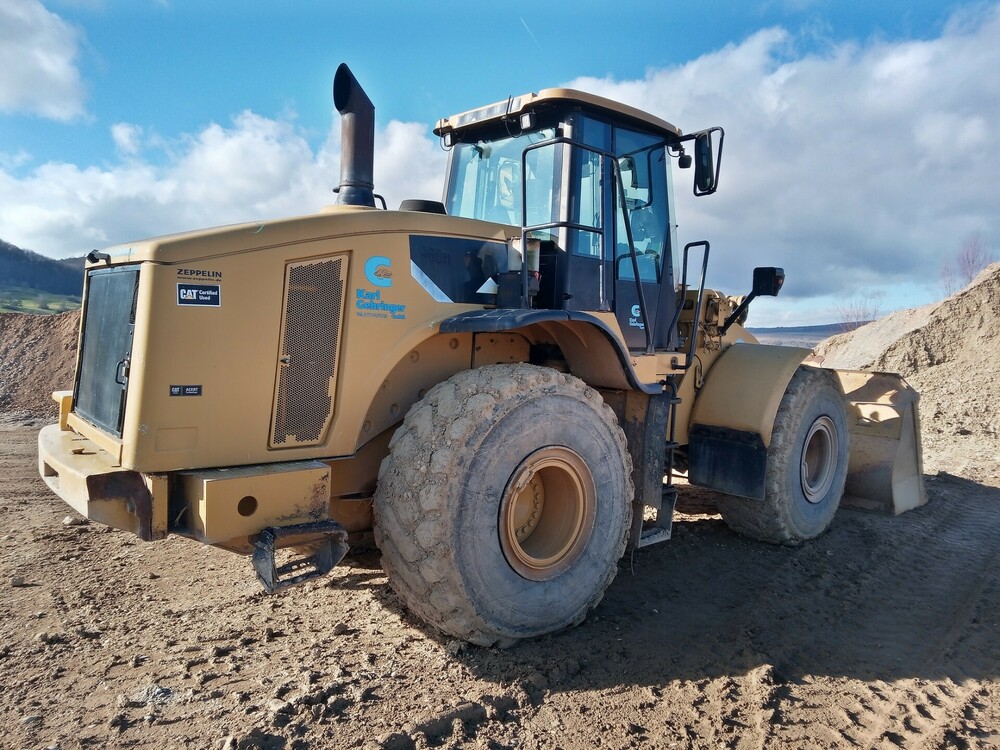 CAT 966H.jpg