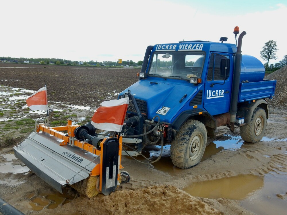 LuckerUnimog17042024005.thumb.jpg.e0314960e02d09d41a8431400332fcc4.jpg