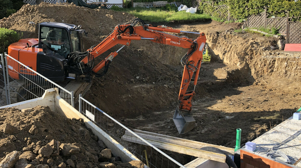 Hitachi_Zaxis85_001.thumb.jpg.e2df9af8e93c537eb15ff34ce23b289a.jpg