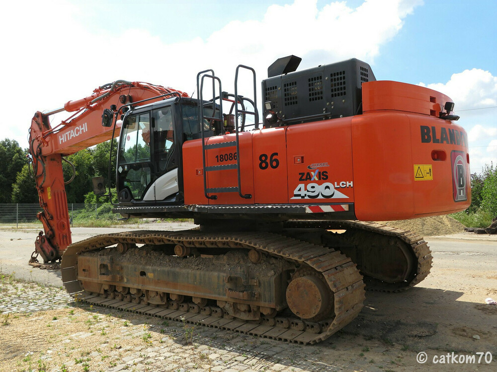 Hitachi4.thumb.jpg.a838c0c9f20f751790c10221305ea30a.jpg