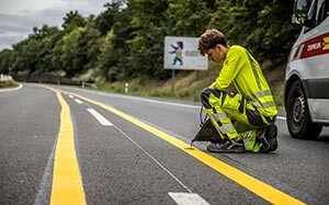 Mehr Informationen zu "Zeppelin Rental bildet Straßenwärter aus"