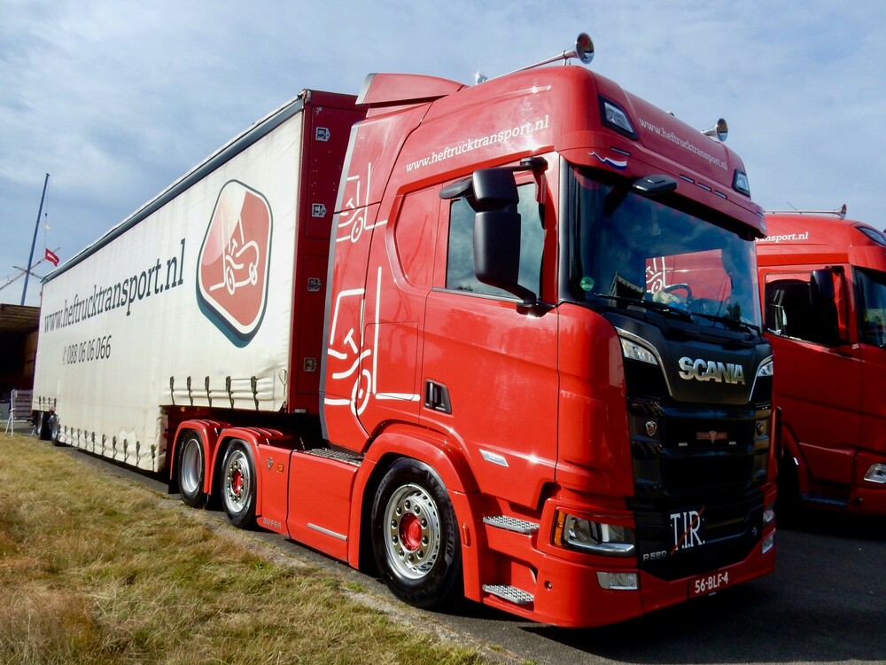 ScaniaFrontlenkerneuflach06102024014.thumb.jpg.2fe11ca71d7c84aa531823354032a8cd.jpg
