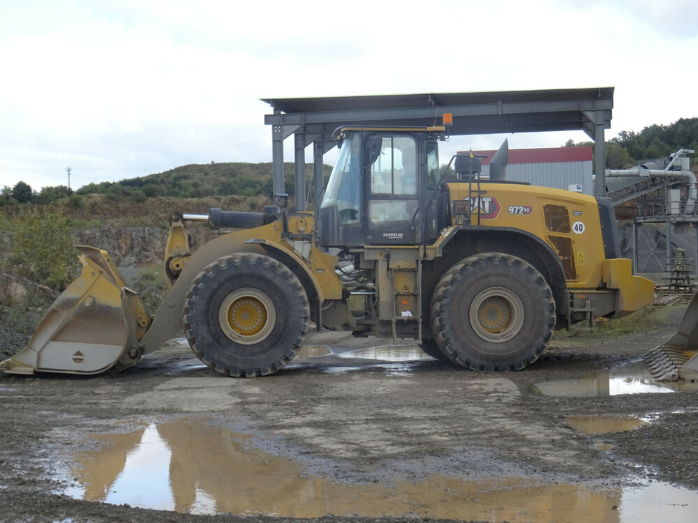 cat 972 m.jpg