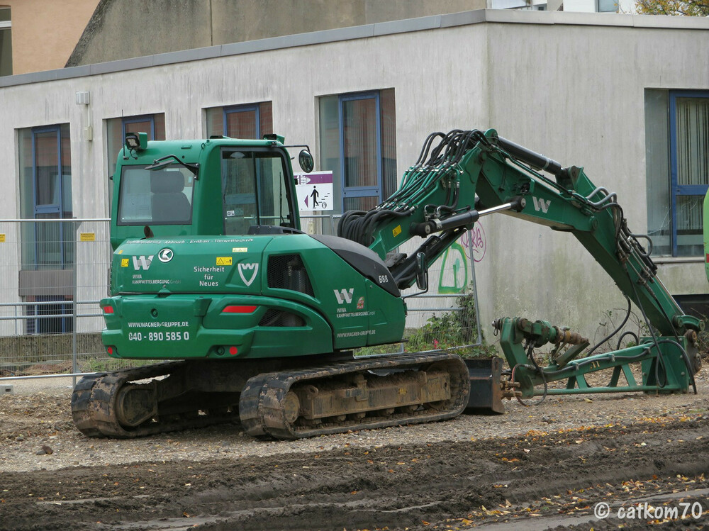 Kubota2.thumb.jpg.146ca647287d69713c9bee4eb29e9e7a.jpg