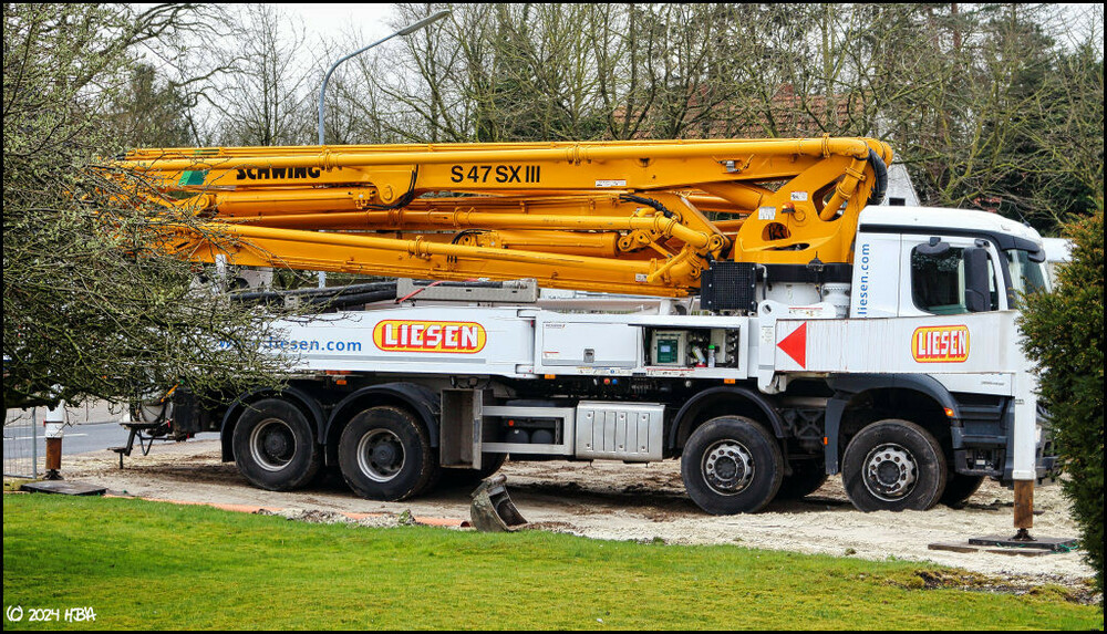 Mercedes_Arocs3546Schwing_S47SXIII_Liesen1.thumb.jpg.cef2e40c919028c949748240c8812805.jpg