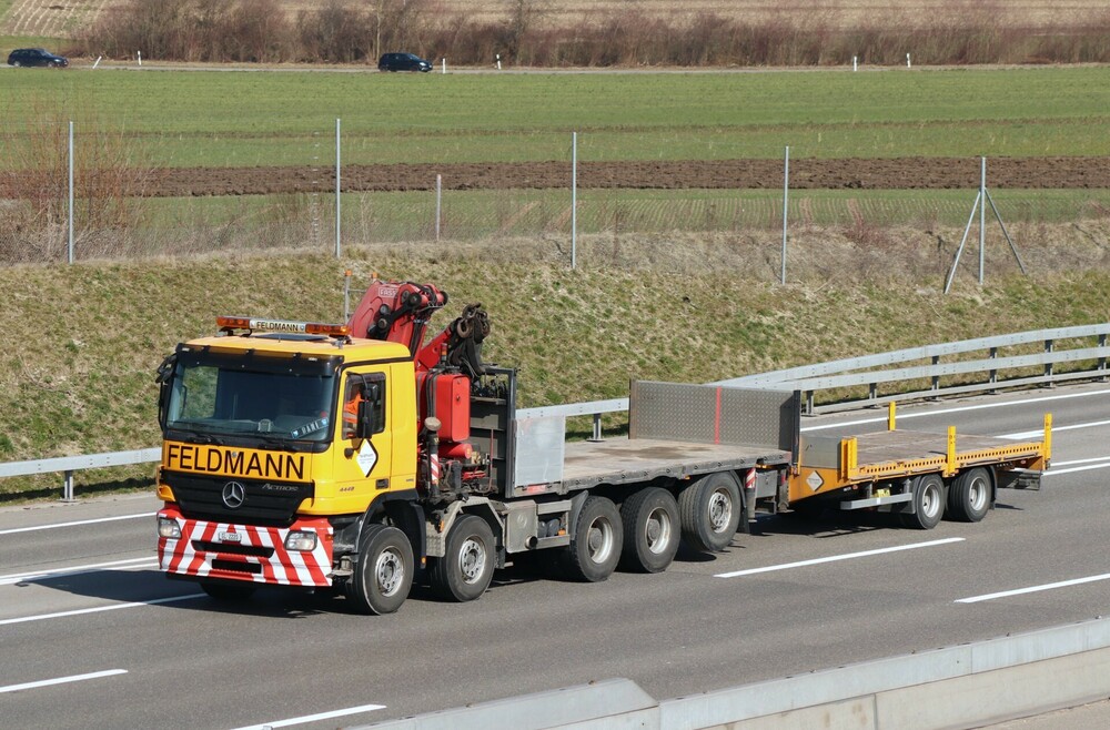 001MBActrosMP2M4448BrckeKran5aFeldmann.thumb.JPG.946f9436b61f3c6eb240c9cfe5a3584e.JPG