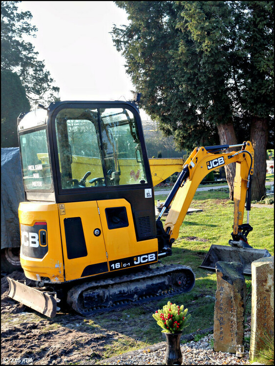 JCB_16C-1.thumb.jpg.b57c9fc5721a8bfe850e3f87b653c066.jpg
