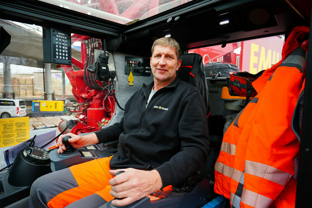 liebherr-lr-1700-1.0-egger-stefan-beeler-300dpi.jpg