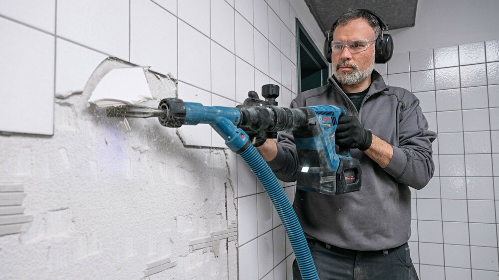 3_gsh_18v-5_professional_akku-schlaghammer_anwendung.jpg