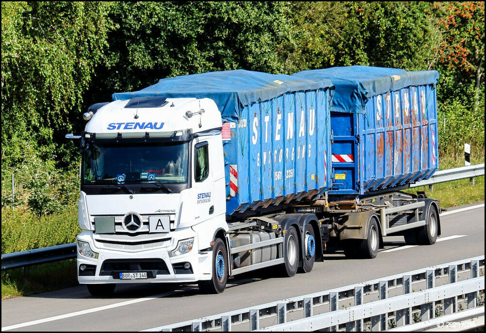 Mercedes_Actros5_2545_Abroller.thumb.jpg.ee4e2f11e80d7d5a73fa1048117c13de.jpg