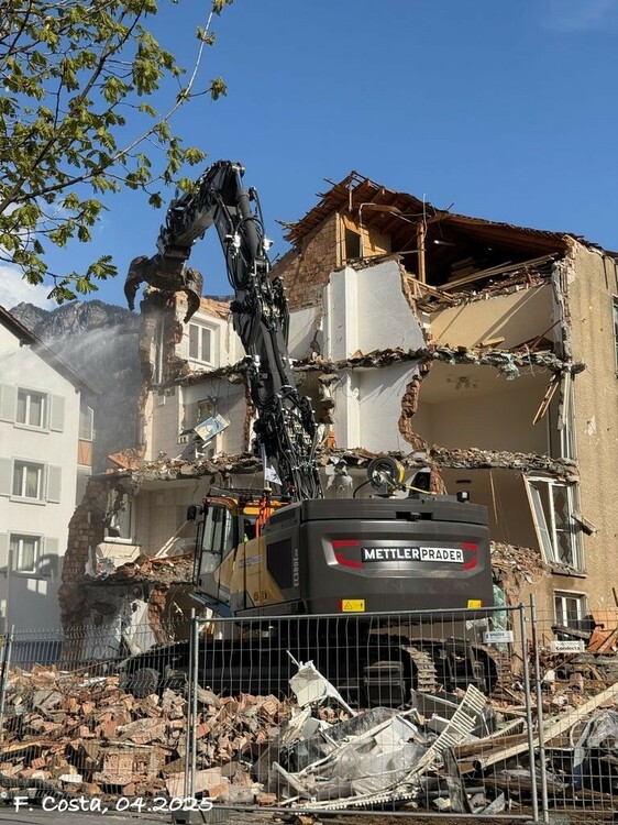 Mettlerprader_VolvoEC380E-06.thumb.jpg.21596d1309c88a6b3ba97af4c8c9d835.jpg