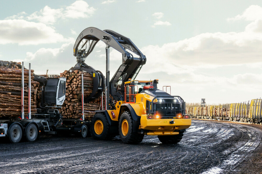 New_Volvo-wheel loader_L200HL.jpg