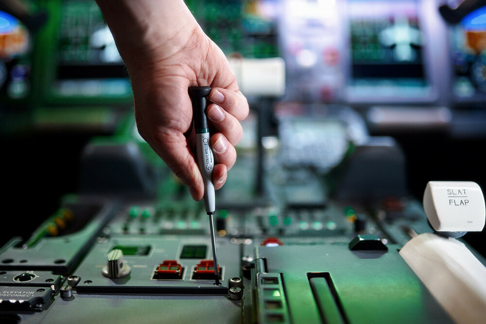 STW_Elektronik-Schraubendreher_app1.jpg