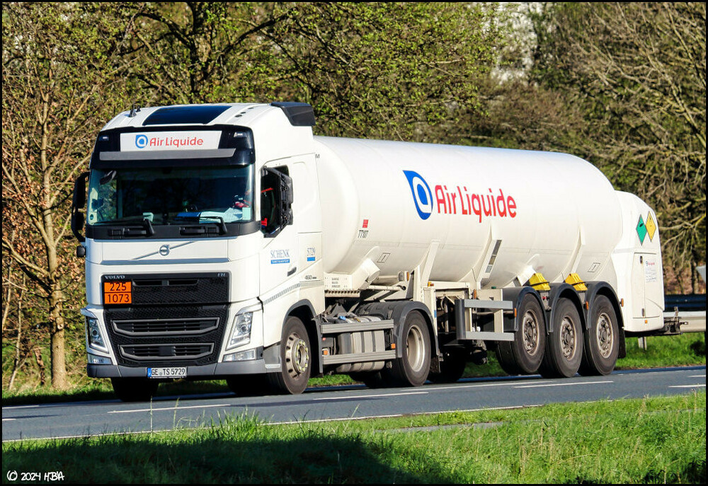 Volvo_FH460_Schenk_Tanktransport.thumb.jpg.18a765b17915c450f7d6972cff8e6b9d.jpg