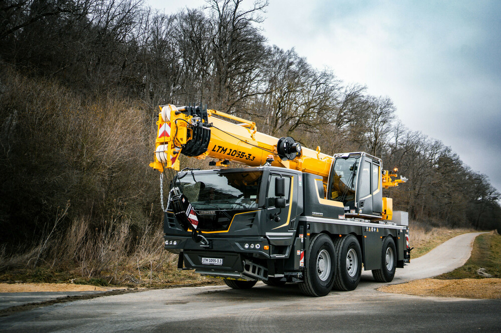 liebherr-ltm1055-3.3-300dpi.jpg