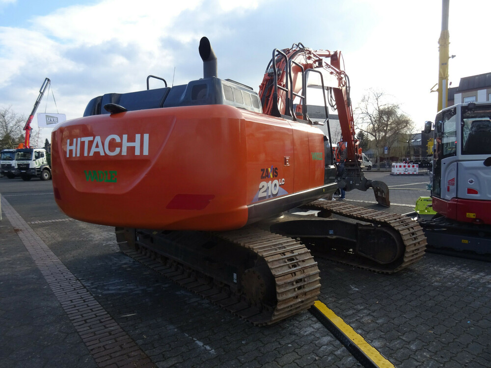 zaxis 210 lc.jpg
