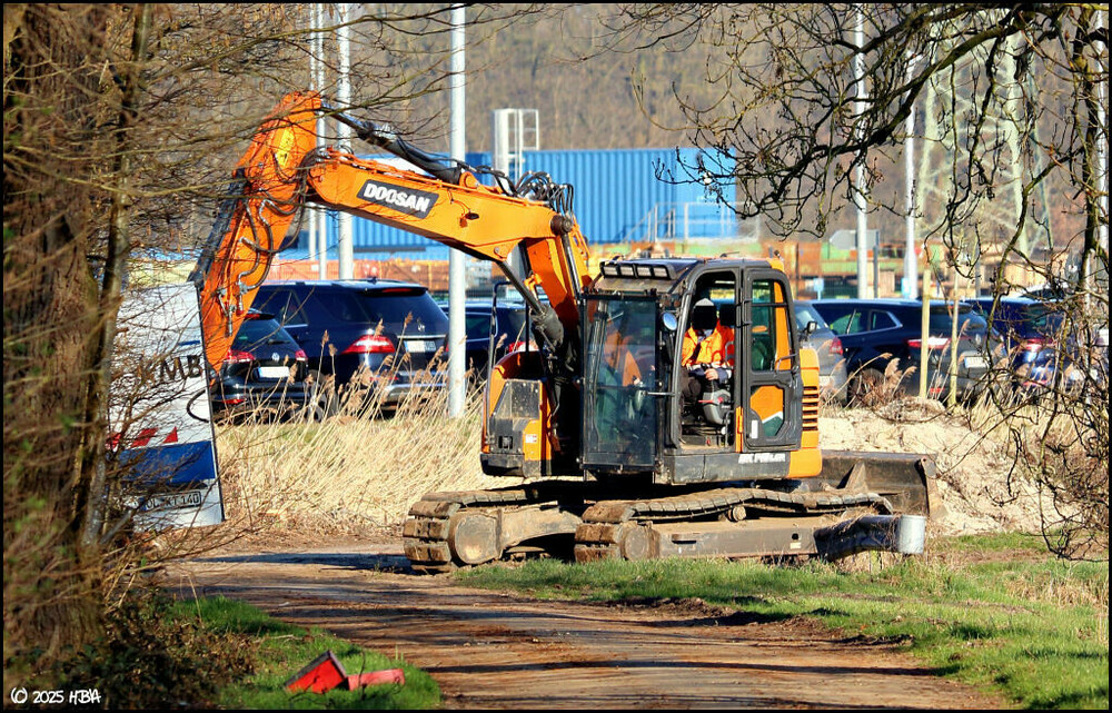 Doosan_DX140LCR_Bokel.thumb.jpg.505b4207d1658561ed087db0c84a9cc3.jpg