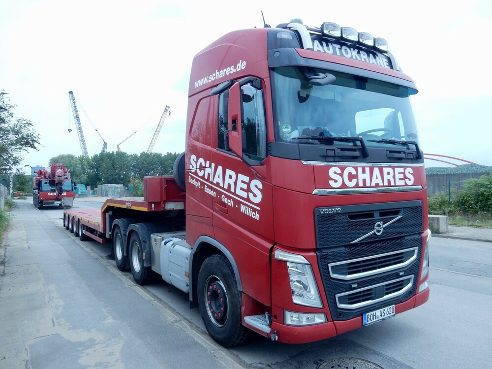 Schares300525001.thumb.jpg.41ee3ff1d1242751ea8882a0300c10a1.jpg