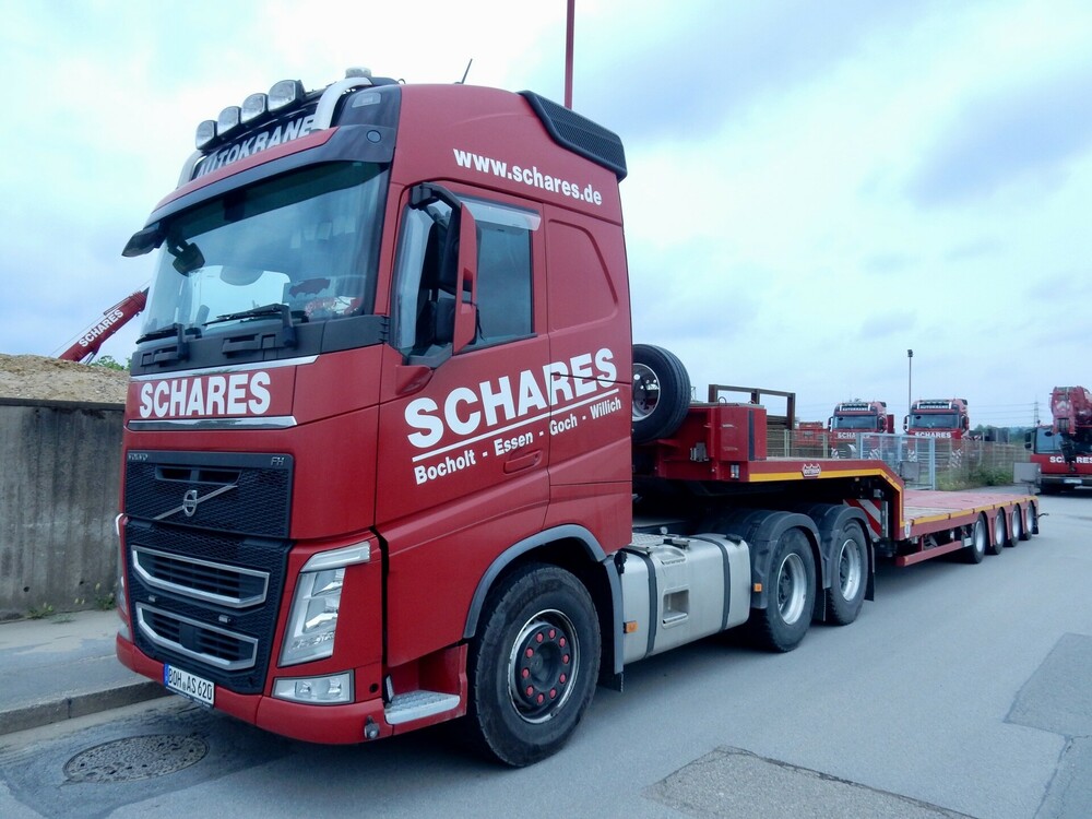 Schares300525002.thumb.jpg.0f3dd7465bb1e4988cd04aa2663120c6.jpg