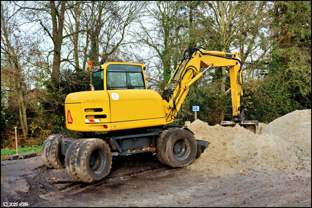 Terex_Schaeff_HML42_1.thumb.jpg.10b87d3c6ffa52c83ab79e539d188e48.jpg