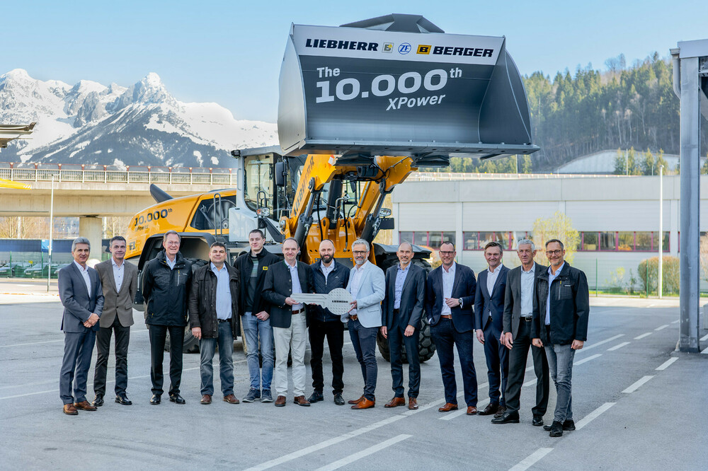 liebherr-10000-xpower-event_300dpi.jpg