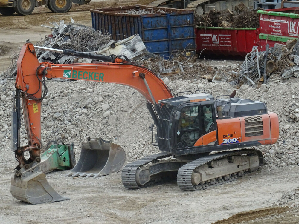 zaxis 300 lc.jpg
