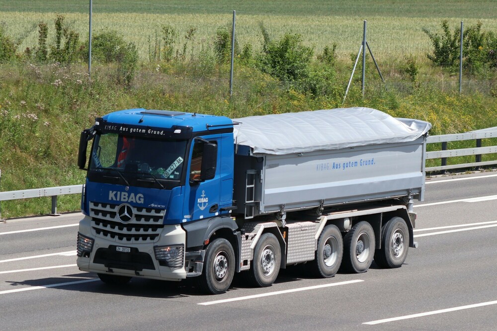 10036MBArocsM444810x4Kipper(2024).thumb.JPG.f1752097d179aca1c51120b23d1e8589.JPG