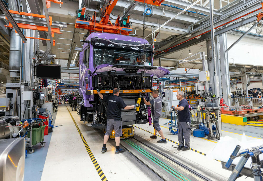 20250626-man-70-jahre-werk-muumlnchen-6-serienfertigung-e-lkw.jpg