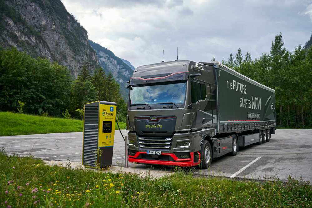 20250626-man-70-jahre-werk-muumlnchen-7-e-lkw-1.jpg