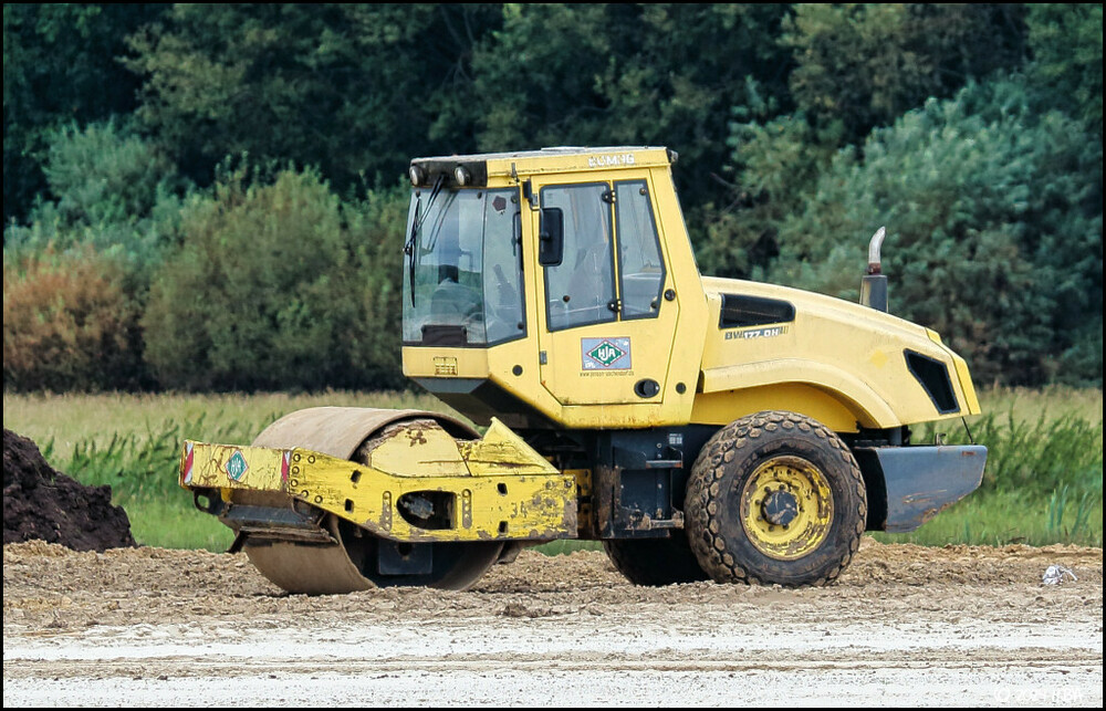 Bomag_BW177DH_HJA.thumb.jpg.a56275211b6e12ca449184674f779fda.jpg