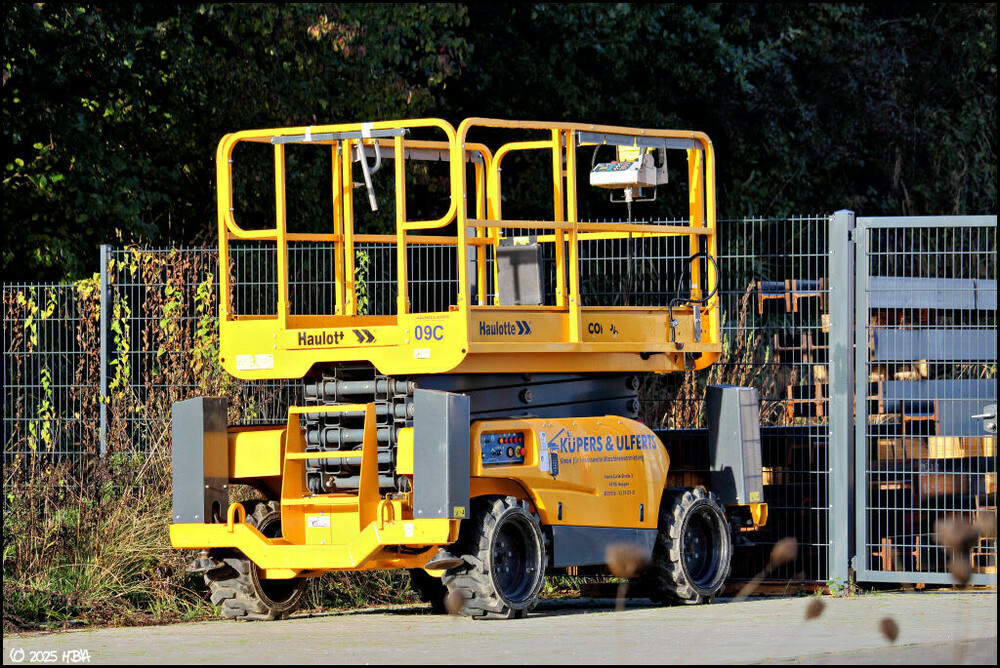 Haulotte_Compact_KpersUlferts.thumb.jpg.60c767a5b56e9b675787f6b67fa62bd9.jpg