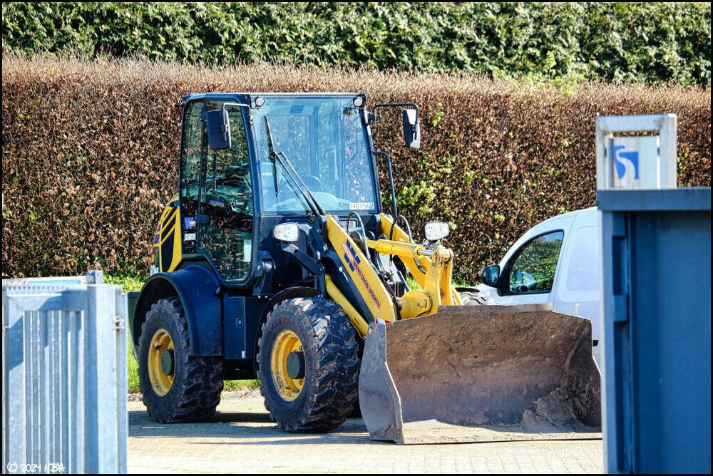 Komatsu_WA80M_WSA.thumb.jpg.01949de1458612c32aaed4876668051b.jpg
