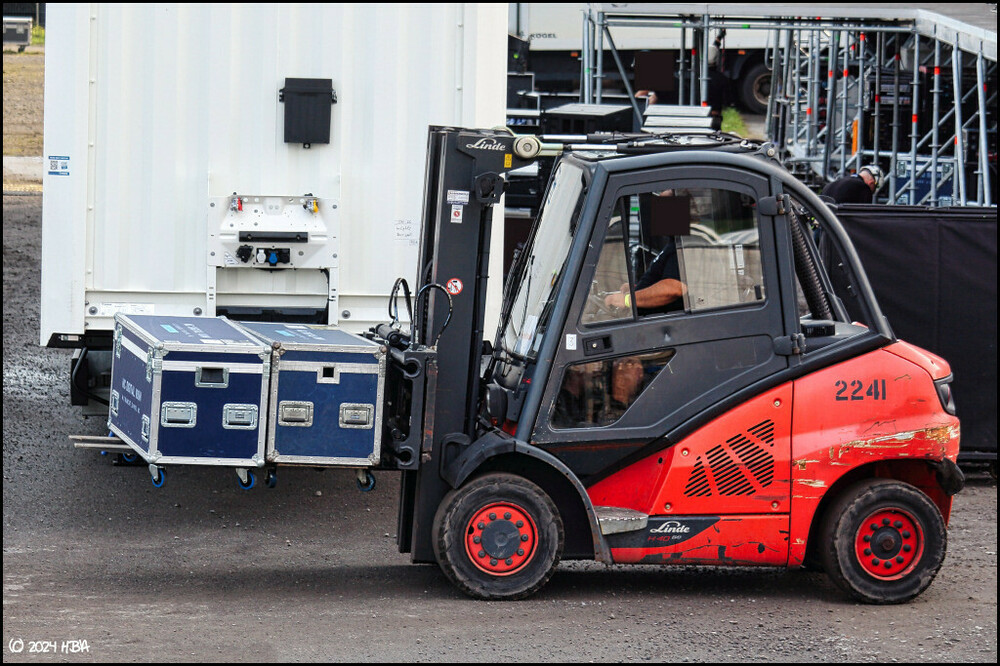 Linde_H40_Festival.thumb.jpg.cb3e8e376acc0feab169b89b4788b27c.jpg