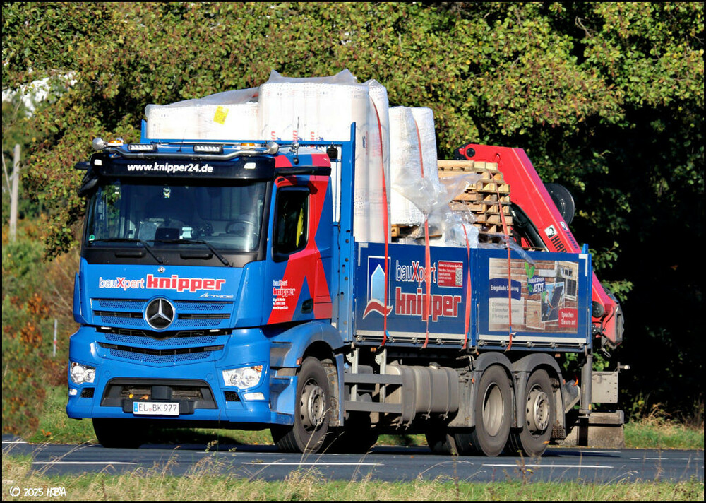 Mercedes_Actros_MP5Hiab_X-HiPro232_Knipper.thumb.jpg.9eb48d2e0b230e80a523761cd575b614.jpg