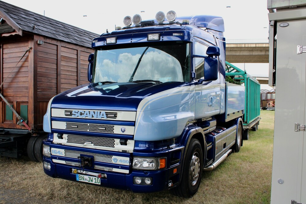 ScaniaHauberRheinkirmes2025004.thumb.jpg.a2535968b04fb9493b7800fe5dca3dae.jpg