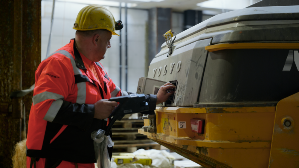 VolvoCE_Implenia_L120Electric_Munich7.png
