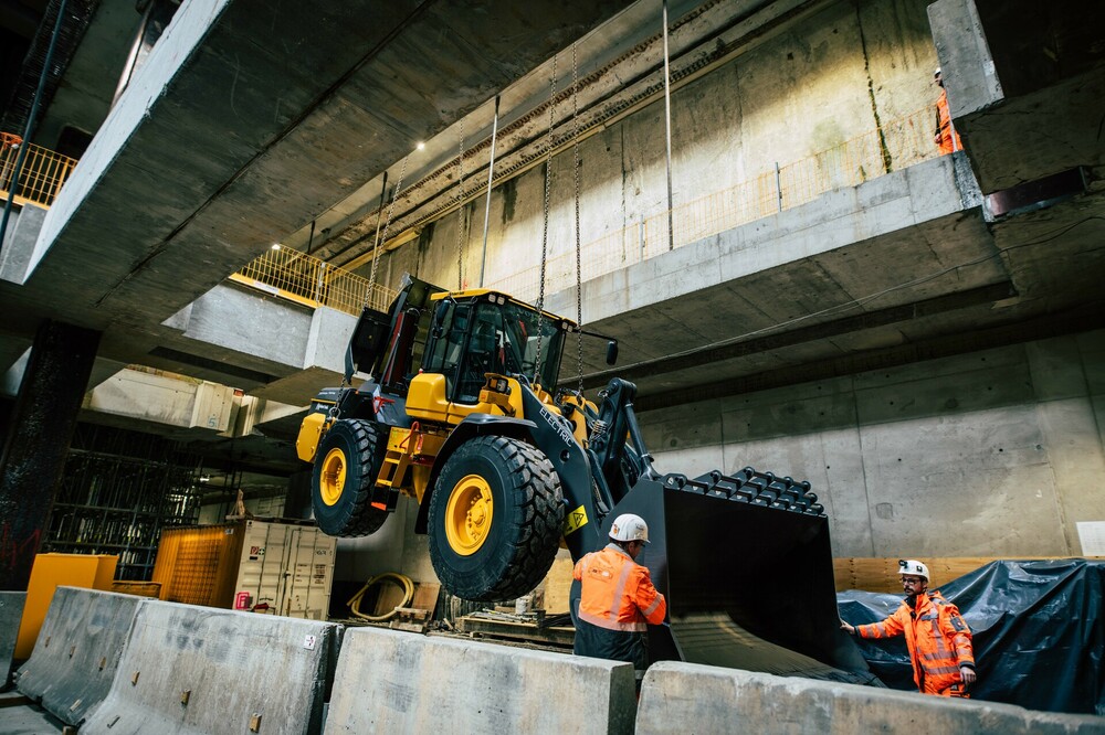 VolvoCE_Implenia_L120Electric_Munich9.jpg