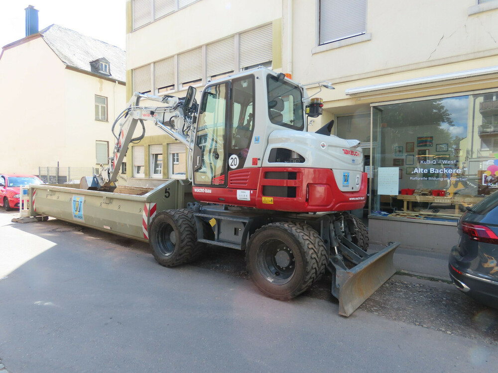 tb 395 w.jpg
