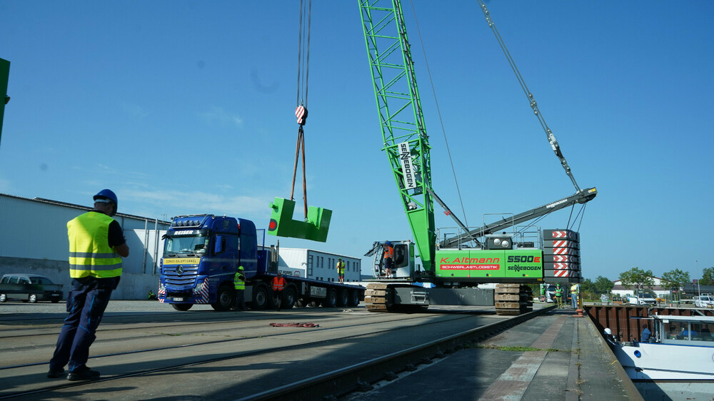 5500_Binnenschifffahrt_SR_Hafen_Titelbild.JPG