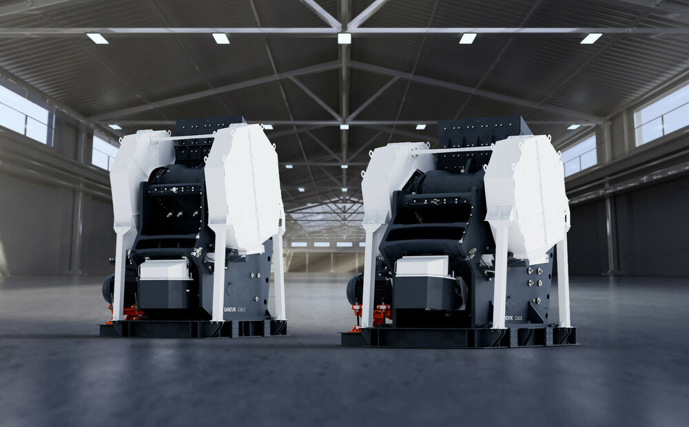 CJ613 and CJ615 in warehouse_LR.jpg