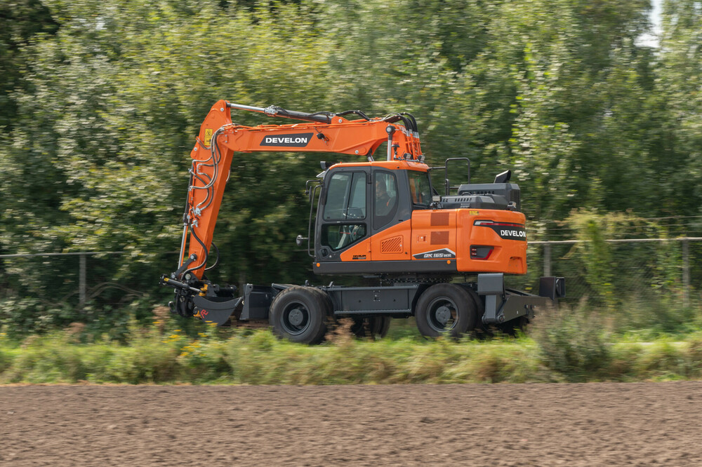 DEVELON-Mobilbagger-Upgrades-2.jpg
