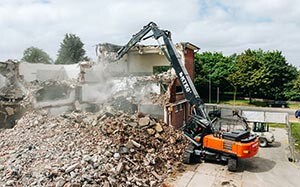 Mehr Informationen zu "KTEG High-Reach-Abbruchbagger 390HR-7"