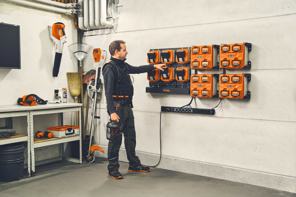 137137_STIHL_CM_10_Anwendung_EU - usable RoW.jpg