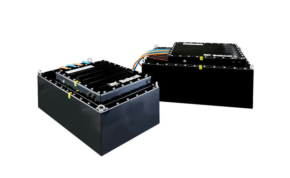 Doosan Bobcat eFORCE LAB. Opening_Battery Pack.jpg