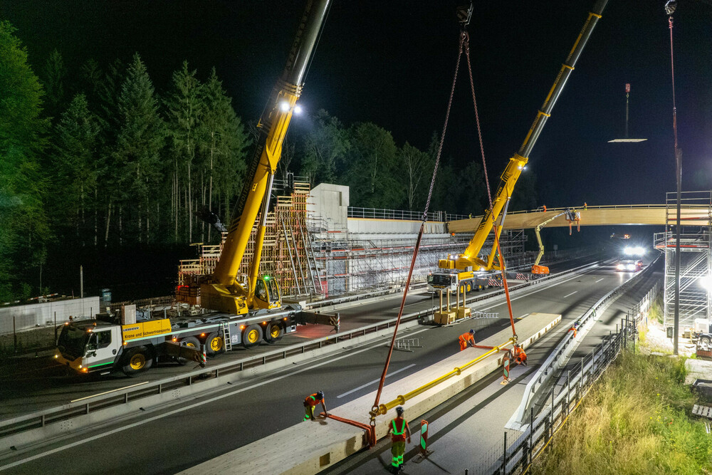liebherr-ltm-1300-6-2-affolter-3_300dpi.jpg