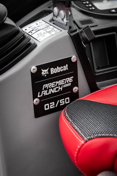 Bobcat 1-2t Mini Excavator Premiere Launch Edition  (6).jpg