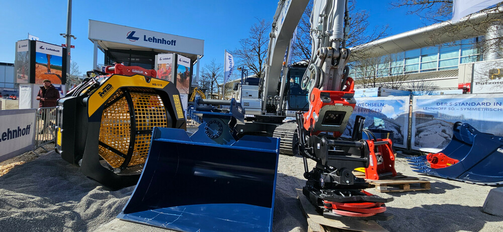 LH2505_SQ-Schnellwec~ler-Tiltrotator.jpg