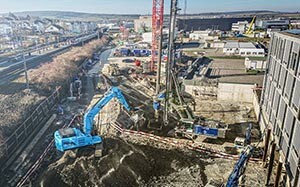 Mehr Informationen zu "SANY Raupenbagger SY215E"