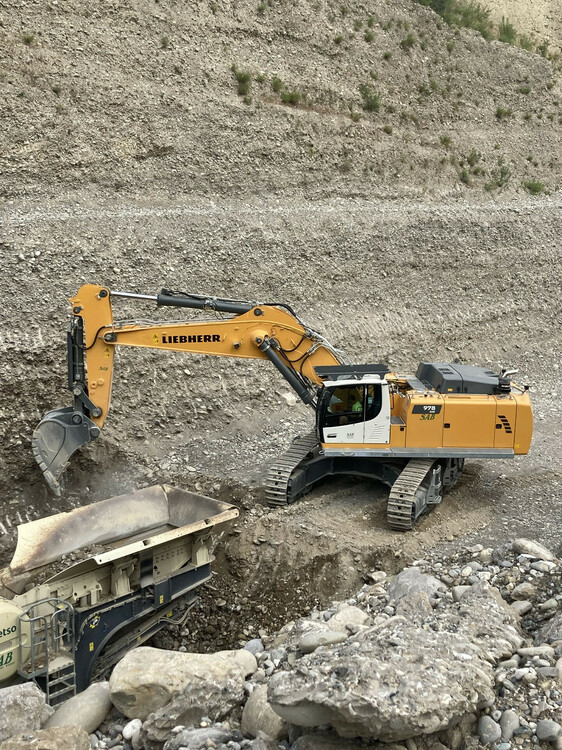 liebherr-r-978-sme-2_300dpi.jpg