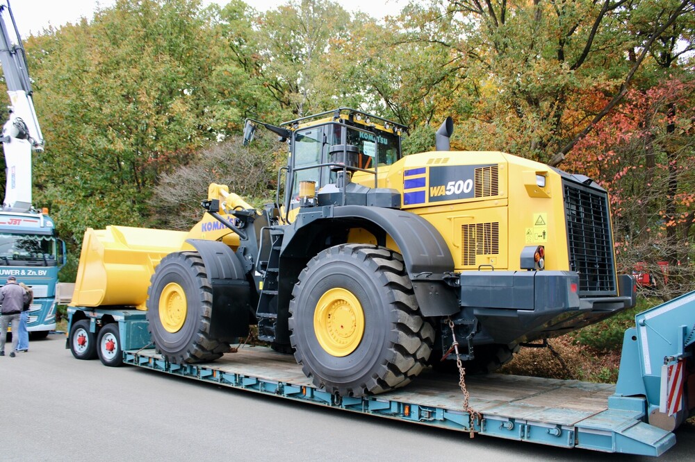 Komatsu2025002.thumb.jpg.301c85931982862c70e8a175d7954377.jpg